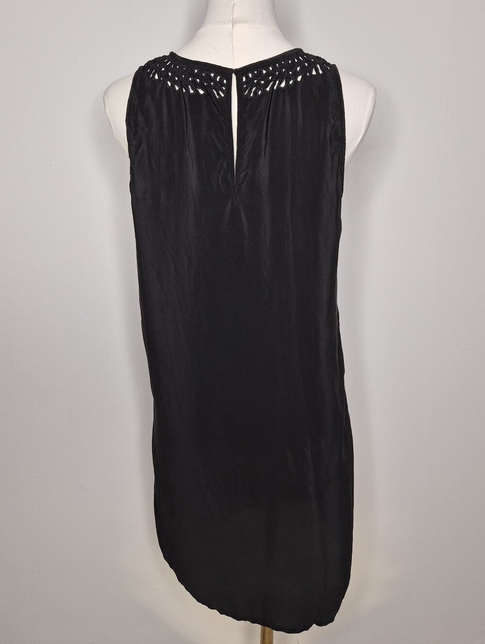 Joie Black 100% Silk Laser Cutout Shift Dress Size S - Picture 2 of 6